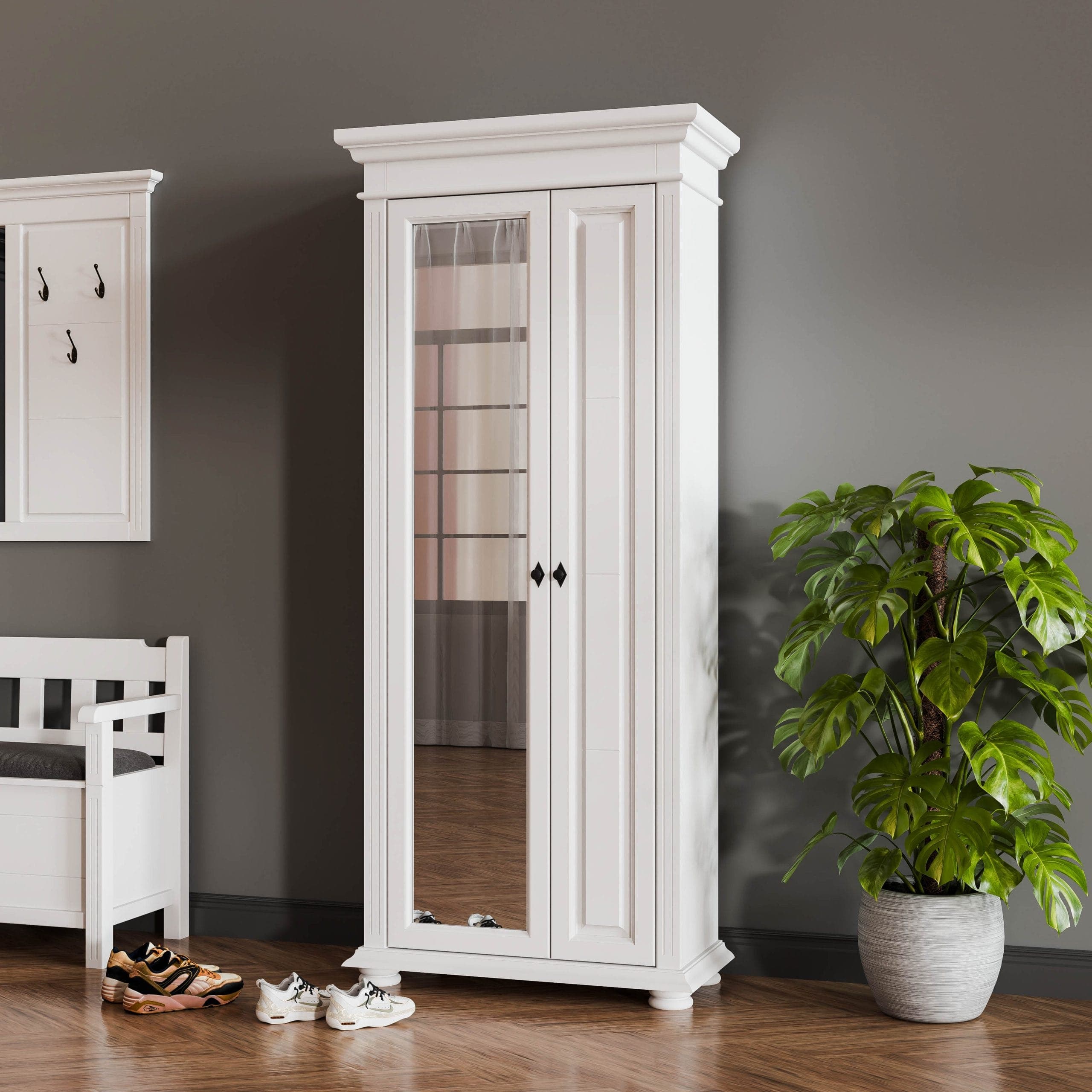 Armoire asymétrique en bois massif « Skagen » pour le couloir