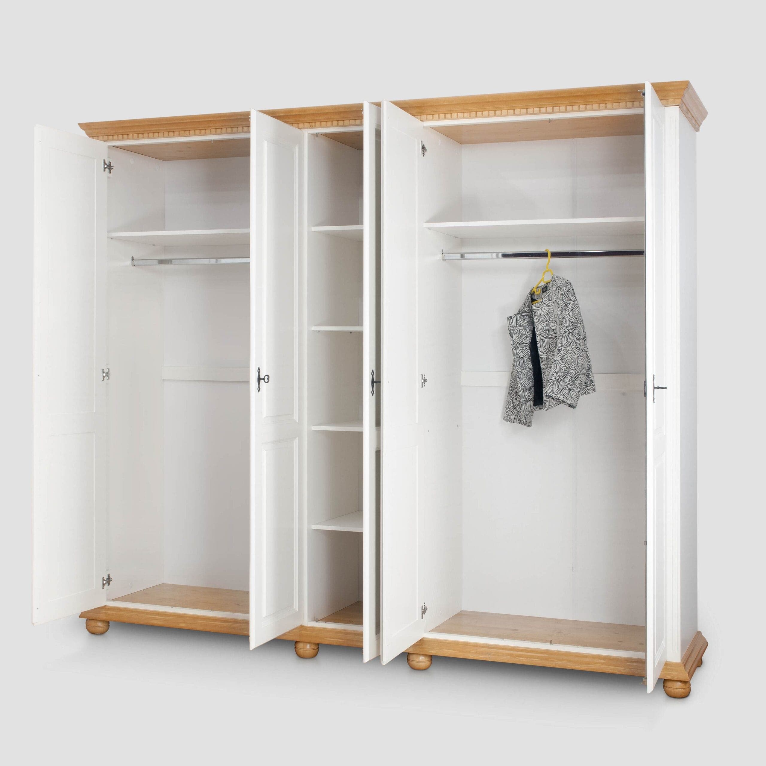 Armoire en bois massif « Fjord » à 5 portes avec élément supérieur