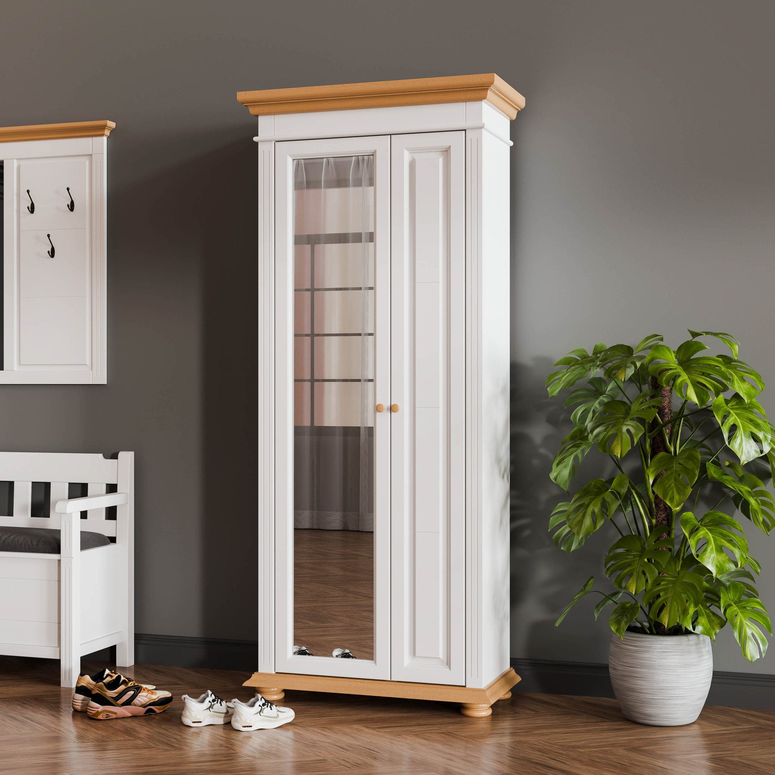 Armoire asymétrique en bois massif « Skagen » pour le couloir