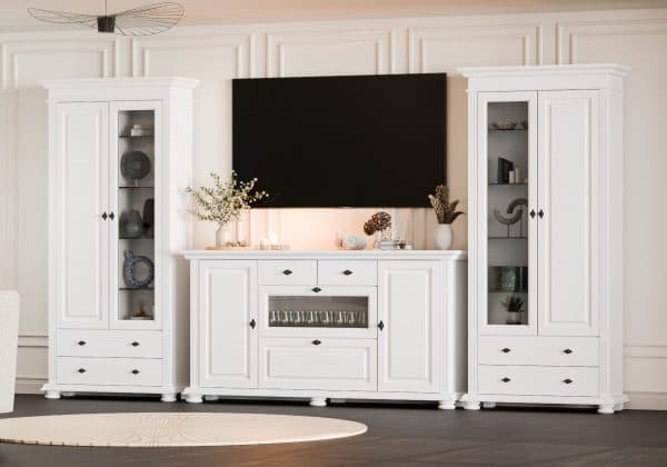Salon « Skagen » en bois massif avec 2 vitrines et une commode